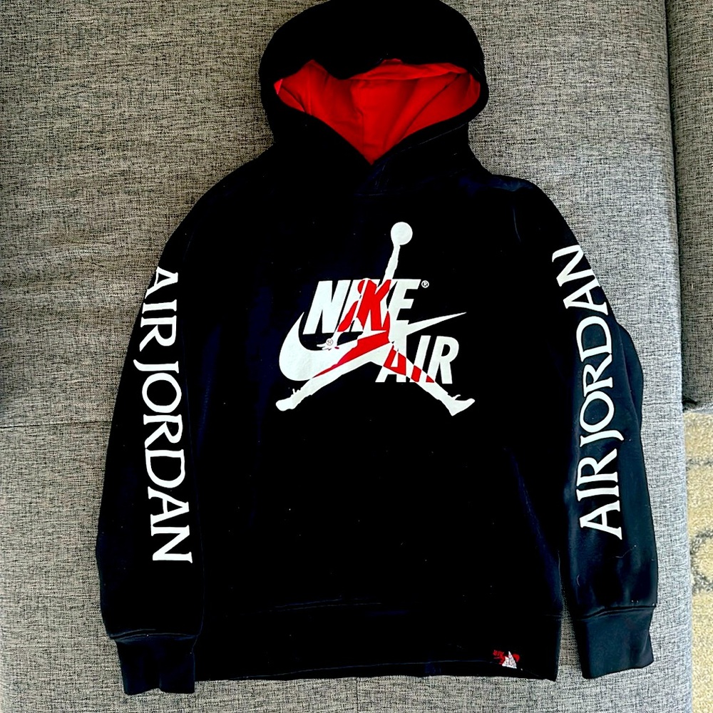 Nike Air Jordan Hoodie boys size Medium